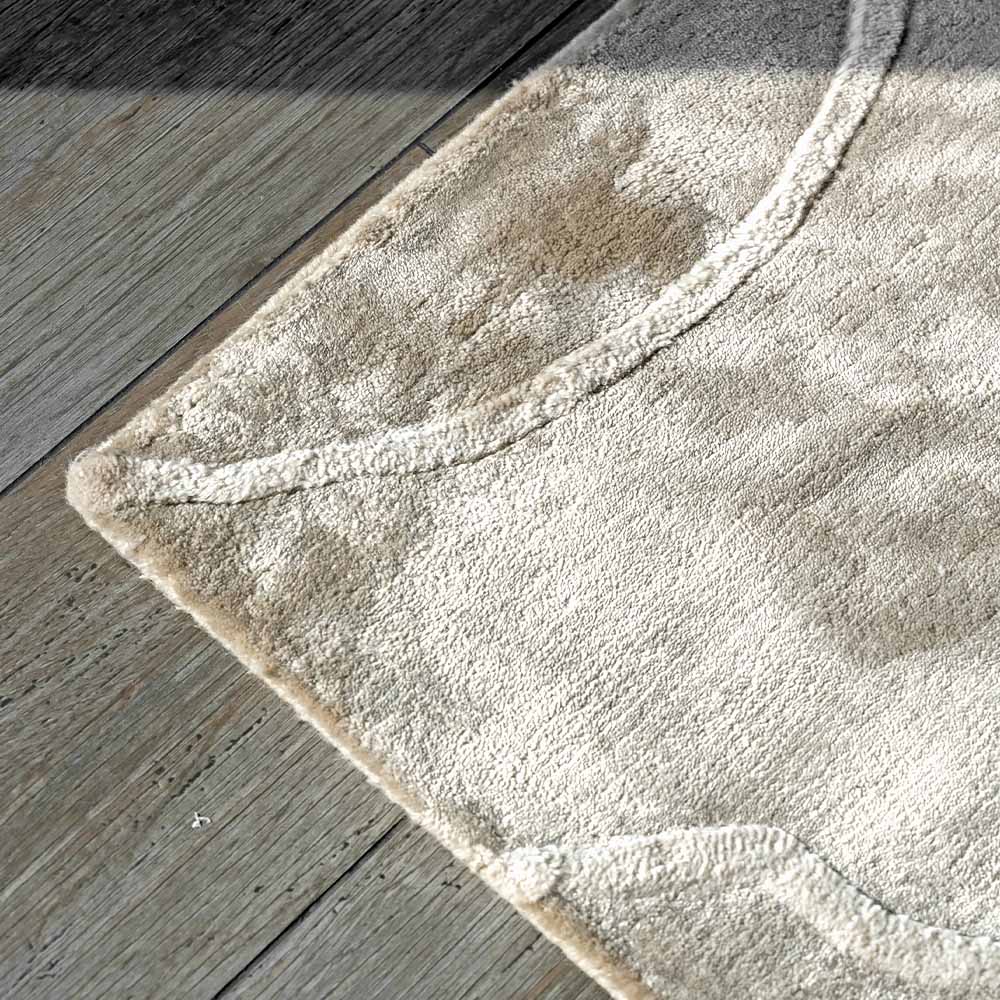 CONTOUR RUG