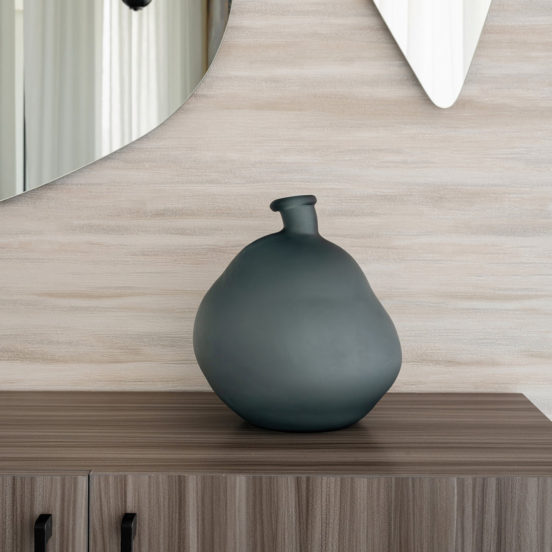MIZU GLASS VASE