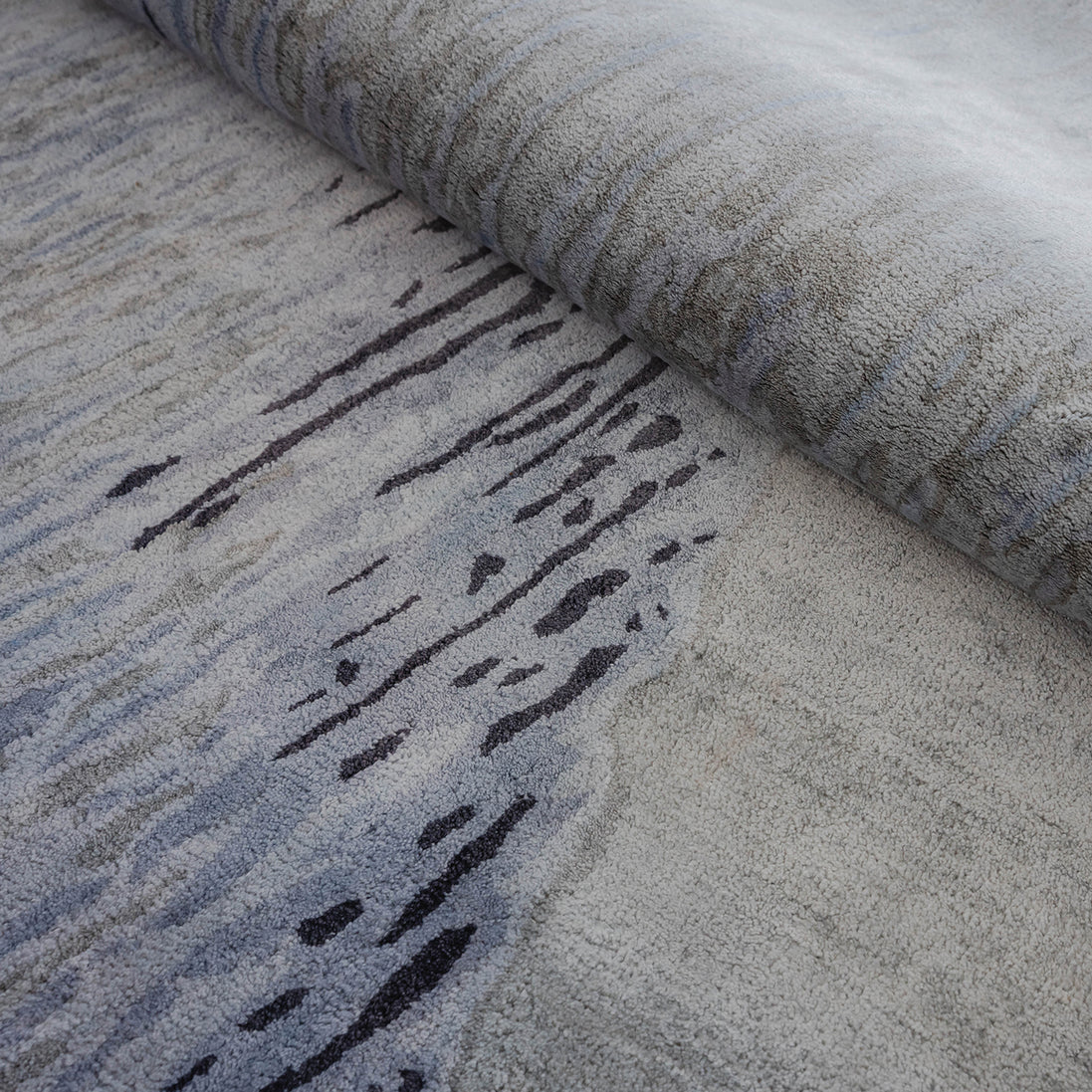 SHADOWSCAPE RUG