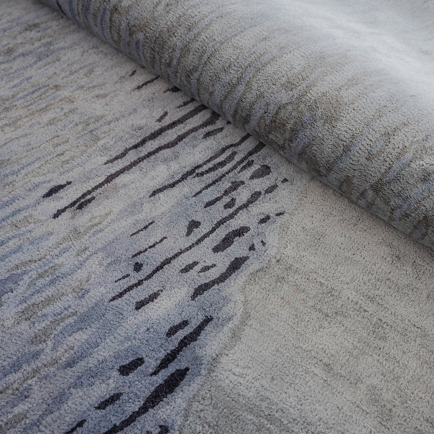 SHADOWSCAPE RUG