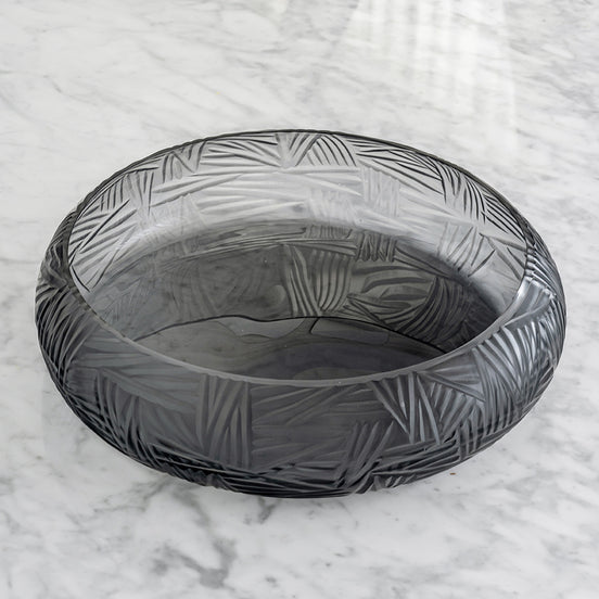 Solara grey crystal cut glass bowl with hand-cut pattern, elegant round decorative centerpiece for luxury home décor