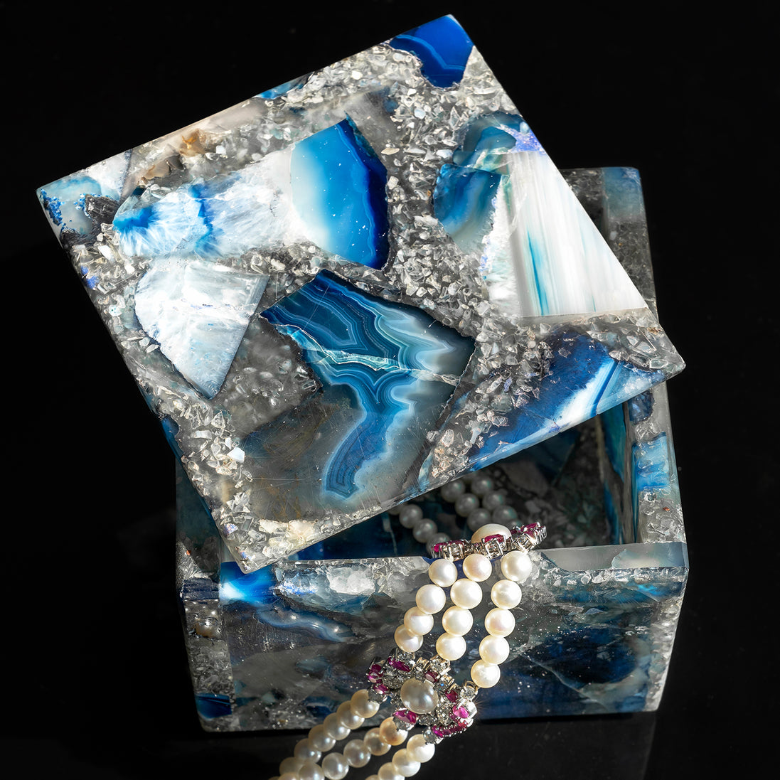 Tresor natural grey agate decorative box with unique stone pattern for jewellery storage and luxury home décor