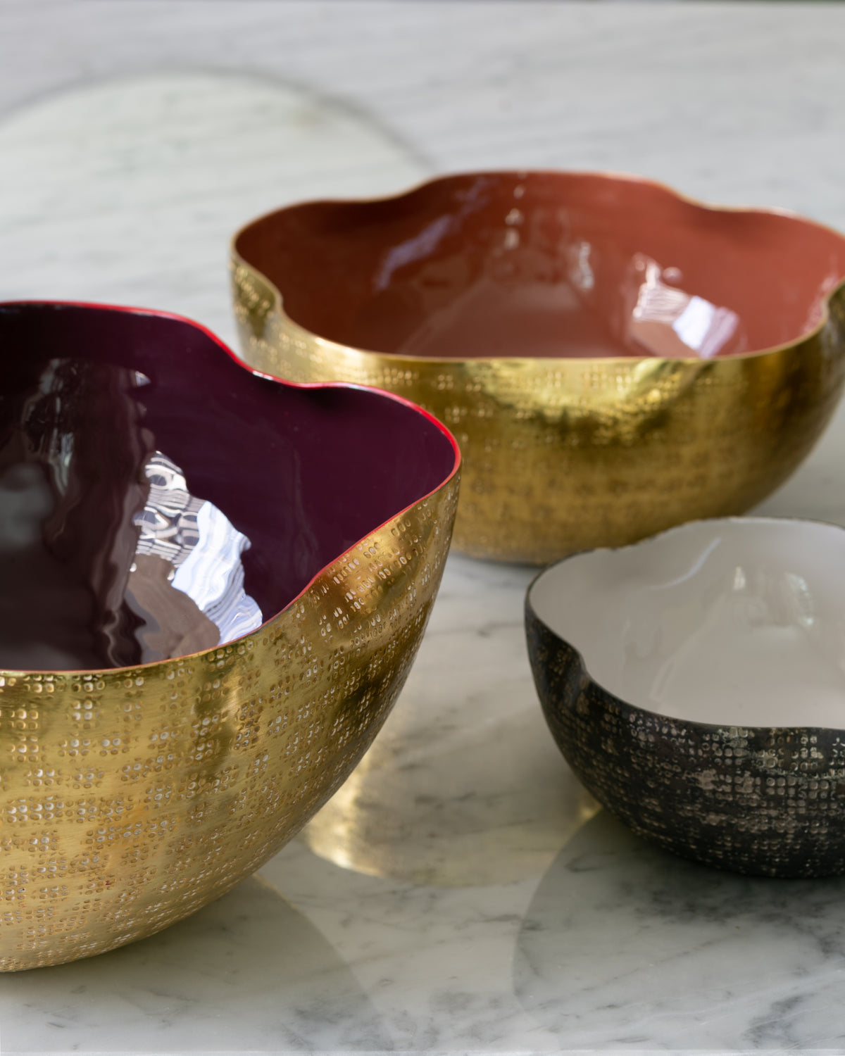 Vistoso decorative metal bowl set with textured nickel, brass and gold finishes and colourful enamel interiors for serving and home décor
