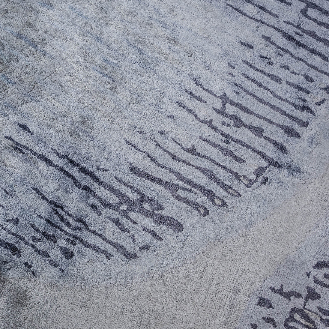 SHADOWSCAPE RUG